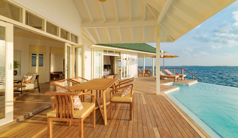 indian-ocean-holidays-maldives-siyam-world-maldives-two -bedroom-grand-water-pavilion-with-slide